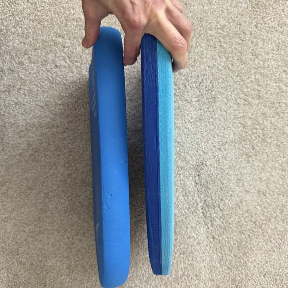 Speedo Junior Flat Kickboard and Speedo Junior Ray-board - Picture 6 of 6